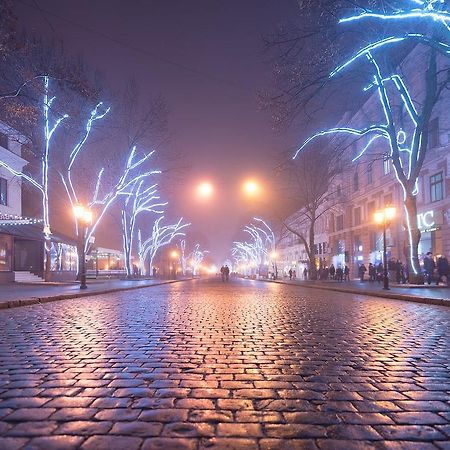 Appartamento Deribasovskaya Tsentr Odessa Esterno foto