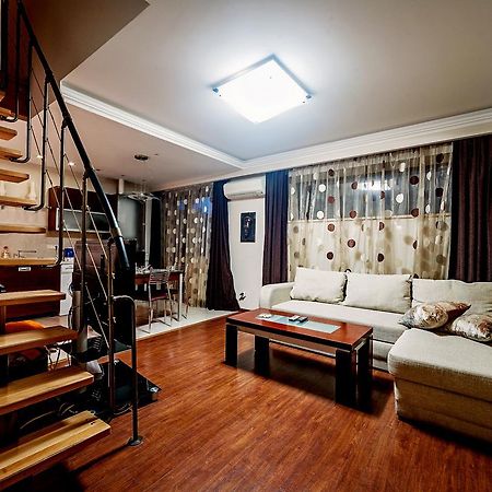 Appartamento Deribasovskaya Tsentr Odessa Esterno foto